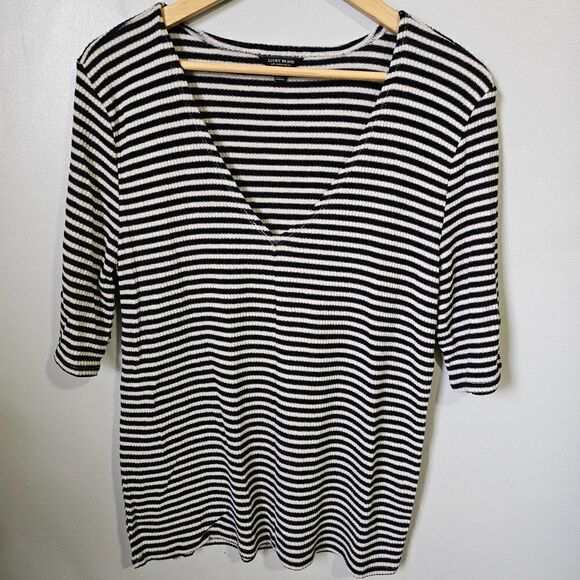 Lucky Brand Tops - EUC LUCKY BRAND DEEP V NECK STRIPED HALF SLEEVES RIBBED TOP SIZE XL